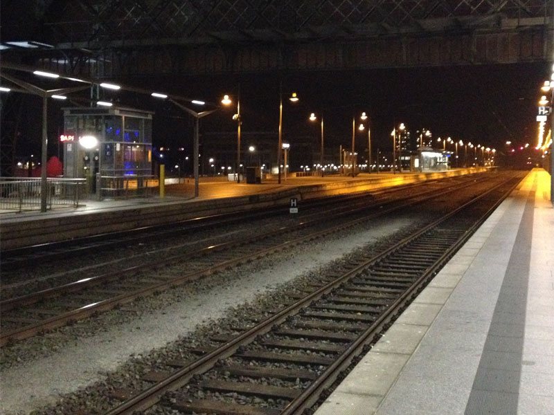 Dresdner Hauptbahnhof bei Nacht